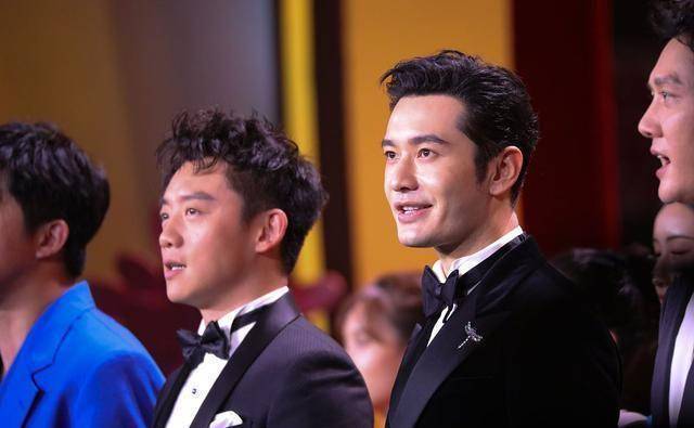 从18线嫩模到周杰伦封面女郎,杨颖借黄晓明上位早有预谋_事业_绯闻