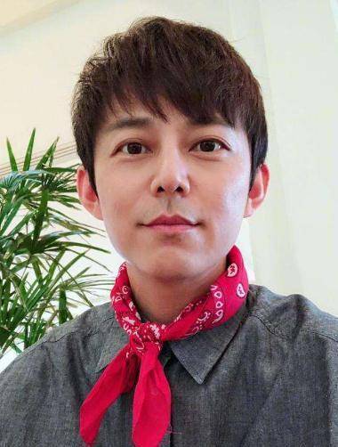 《快乐大本营》的其他几位成员,有不少是通过何炅的介绍才担任这部