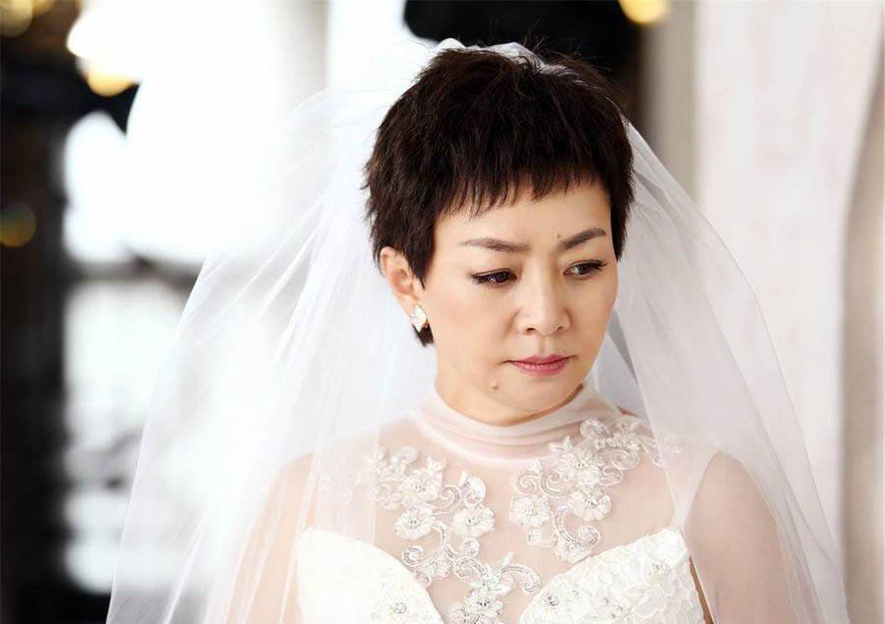大年夜带儿子去看病,因医生的一句话,宋丹丹放弃了春晚舞台_电视剧_事