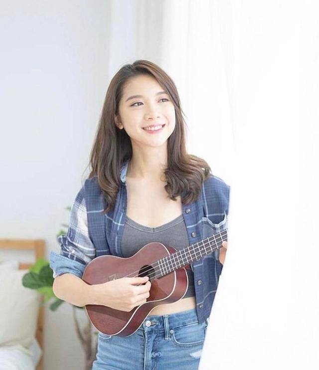 大马女神林宣妤晒姐姐出嫁照,姐妹仨难得同框,被赞都是美人胚子_妹妹