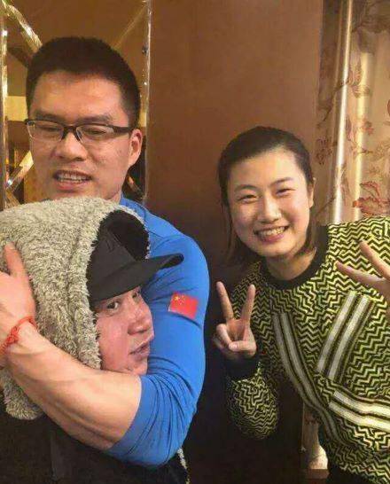 两人关系很好,宁队很忙依然抽空探班_朱婷_黄晓明_朋友