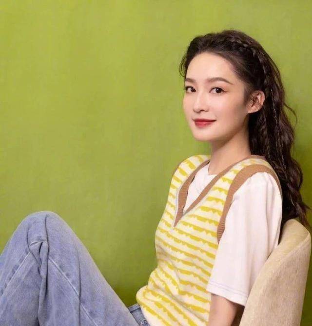 李沁成压戏专业户?某女星被偏门反噬?_因为_行程_er