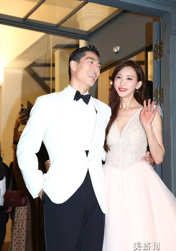 林志玲与黑泽良平举办婚宴,蓬蓬裙配水晶鞋很仙美_姐姐_婚礼_爱情