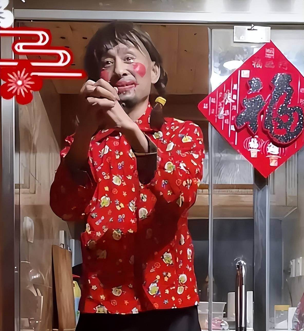 事实证明,如今"装疯卖傻"的歌手阿宝,已经活成了一个笑话