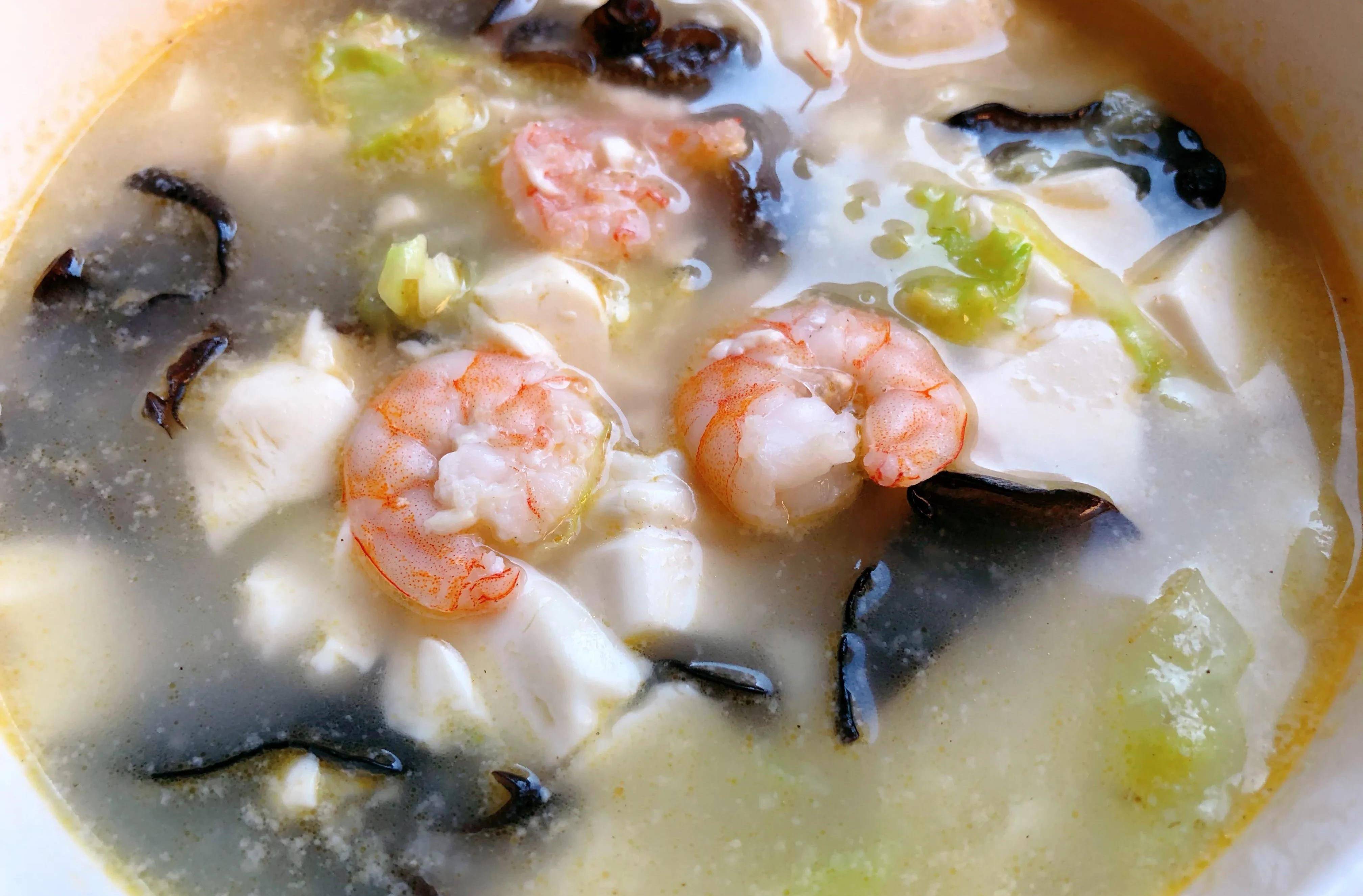 鲜虾豆腐汤这么做,鲜味儿十足,虾头千万别丢,利用好了增鲜十足_备用