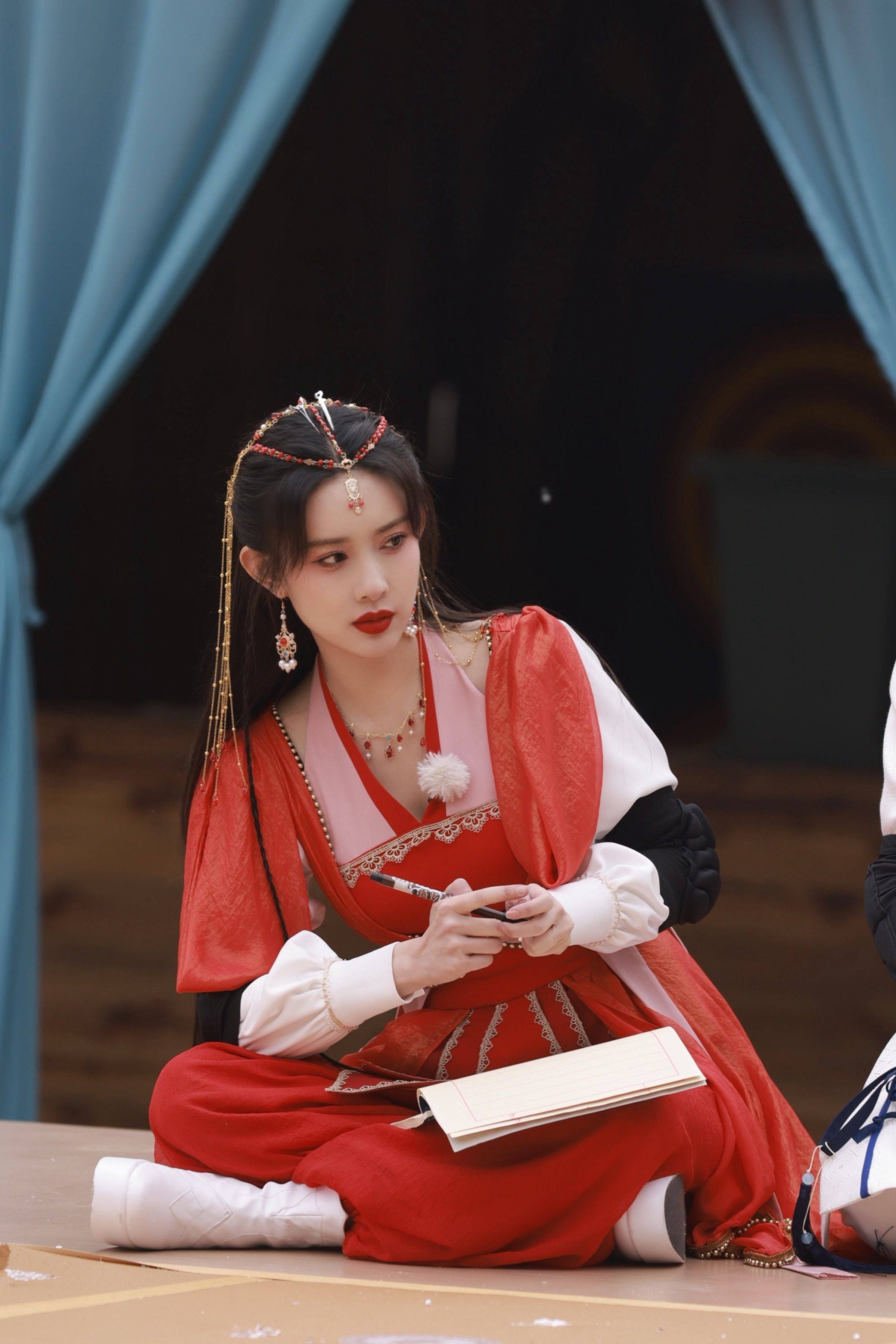 孟子义红色古装优雅写真_大片_孟婆_红衣