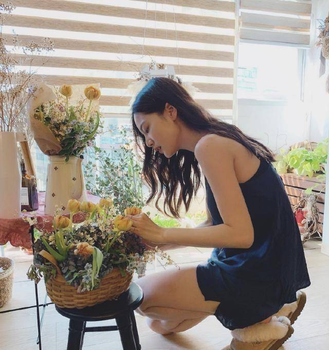 女方曾自卑否认外表,如今衣品佳曾让明道心动_曾之乔_祝福_亲朋好友