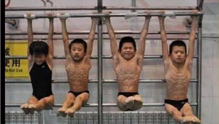 网曝卖艺体操冠军张尚武变窃贼扒包 已锒铛入狱_体操运动员张尚武_张尚武体操生涯