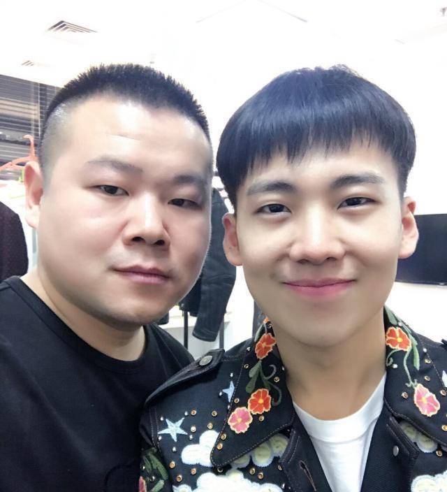 郭麒麟,郭德纲的长子,德云社的少班主,于谦的徒弟,拍过电影,上过综艺.