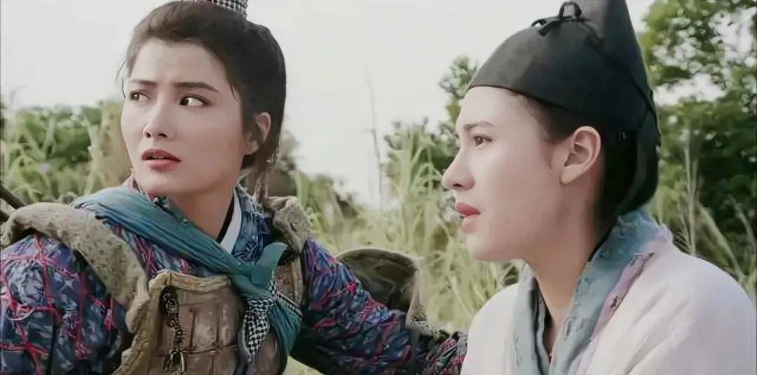 一直没发现杨丽菁这么美,男装的她竟不输大美女公主造型的李嘉欣_古装