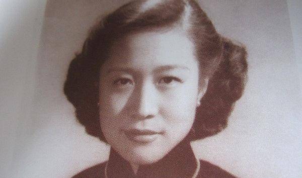 原创            杨振宁的原配妻子，携手丈夫度过53年，气质和长相与翁帆均很相似（杨振宁原配夫人是谁的女儿呢视频）