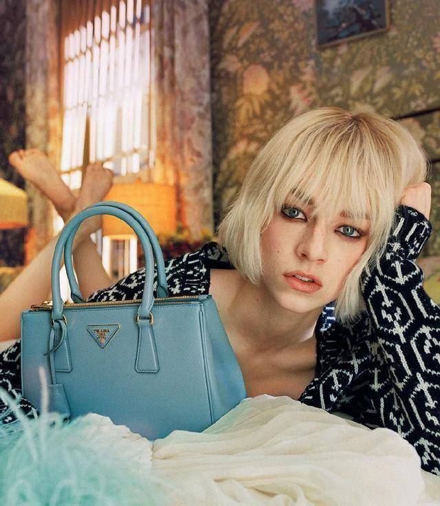 可大家不知道的是hunterschafer是prada品牌迄今为止第一位被启用的跨