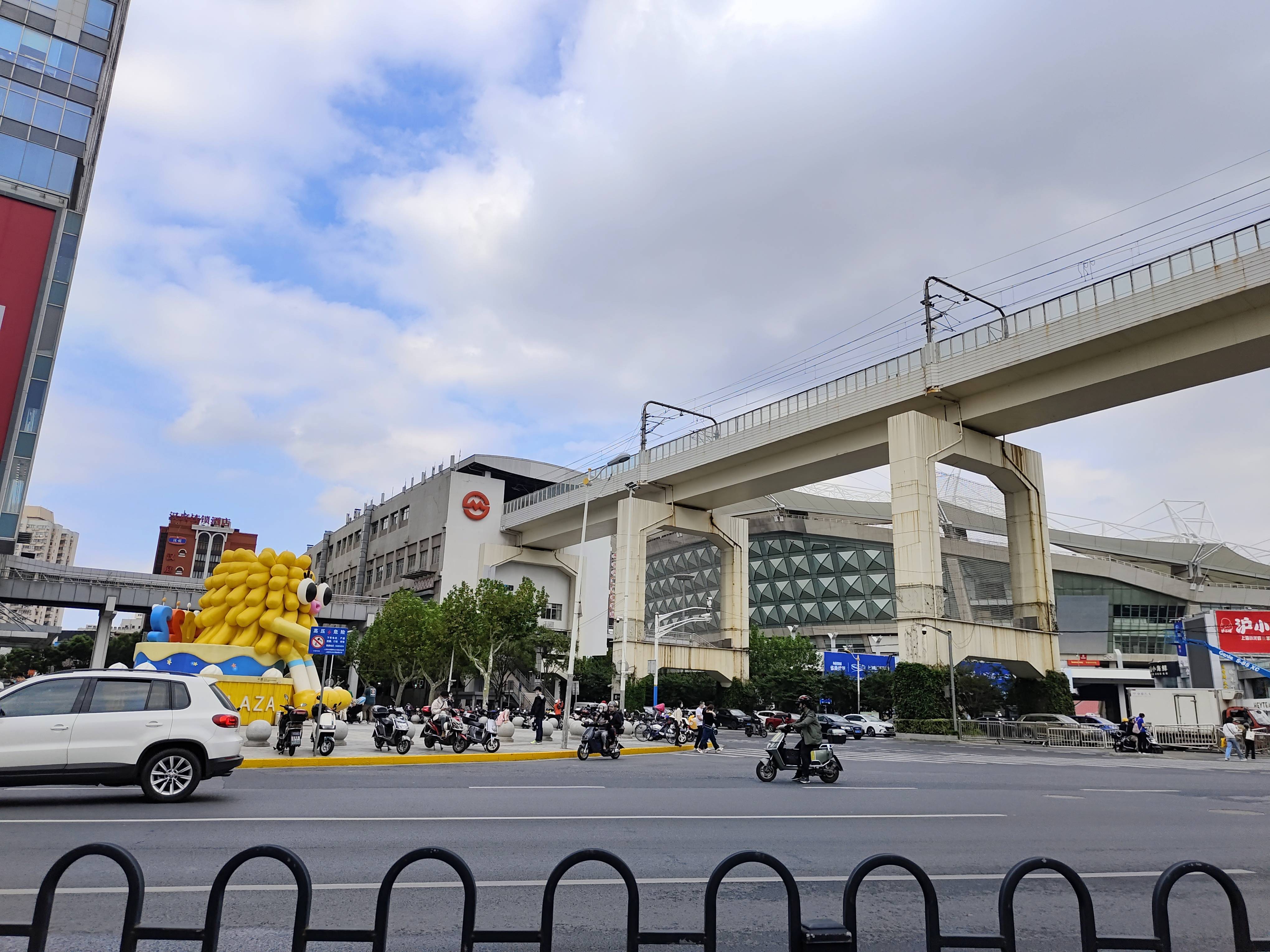 地铁站),19号线上海外国语大学站/甜爱路站800米(规划中-百度地图)