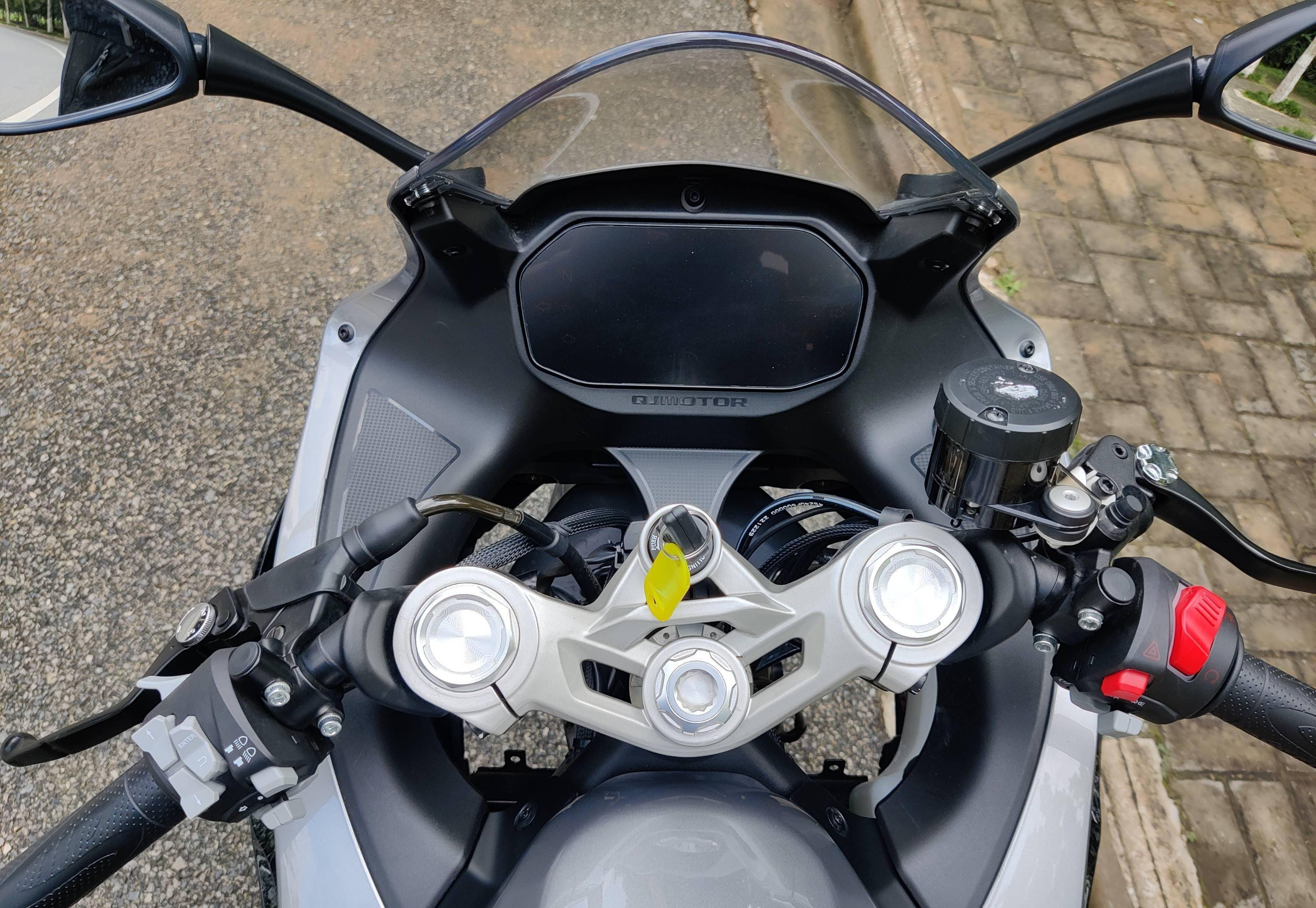 钱江站起来了,中国摩托车耐力赛,qj赛450吊打川崎忍者400_配置_品牌