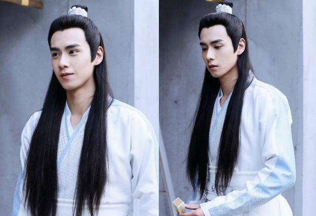 没想到胡一天和宋祖儿更适合演偶像剧_白色_沈月_剧本