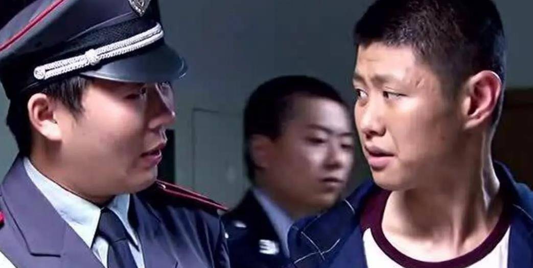 38岁赵荀终于大火了,只是晚了14年_赵鹏翔_剧中_吴京