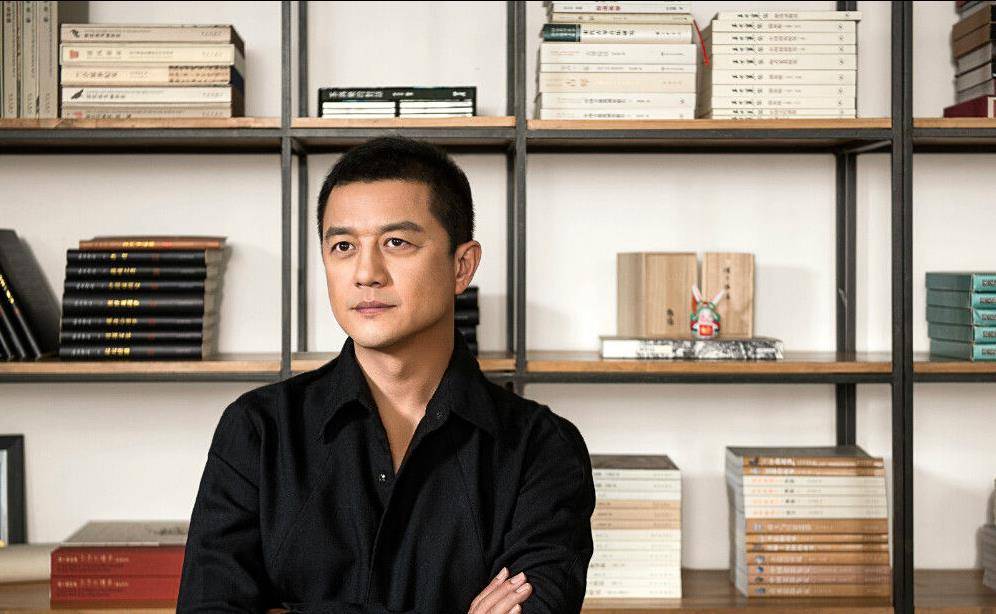 李亚鹏回应兄弟堂传闻,欠债千万后曝出种菜的视频,看起来很朴素_生活