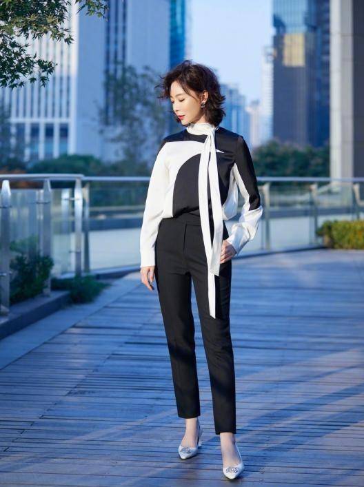 看看45岁的陈数,一个很高级,有_时尚_显得_女性