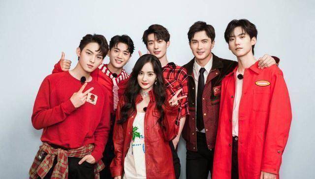 嘉行新悦推女团,为何舞蹈实力很强的敖心仪,没有加入?_活动_组合_公司