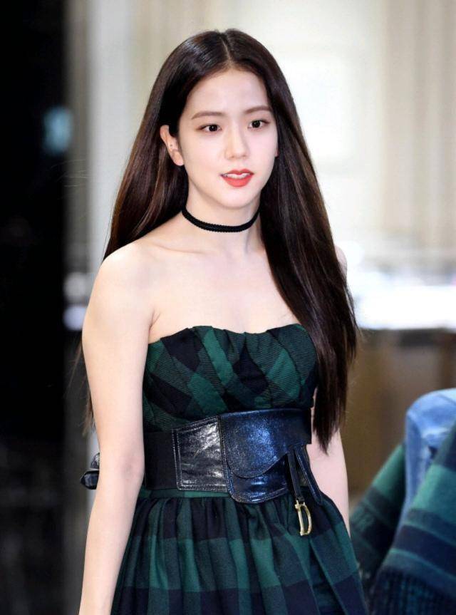 金智秀变胖副乳明显?