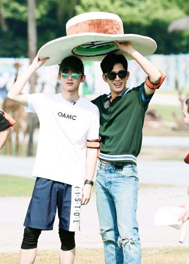 井柏然vs白敬亭,"贵公子"与"王子"的较量,谁更胜一筹?_节目_合体_战斗