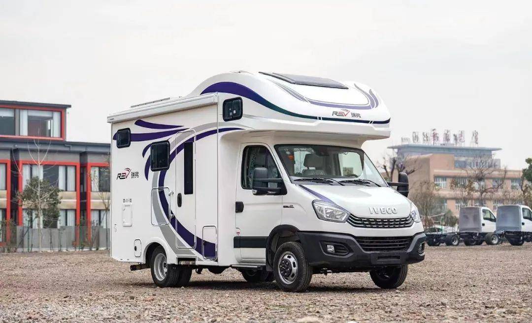 瑞弗v800房车,800锂电,320l的水箱,真正的大水大电!_搜狐汽车_搜狐网