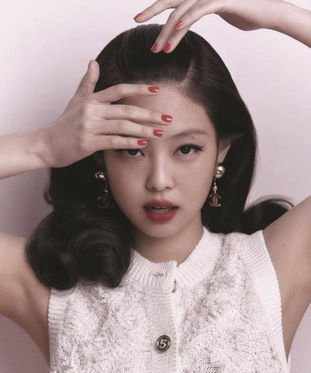 看了权志龙女友jennie才知道,什么是真正的奶凶感_jennie_重点_小妹