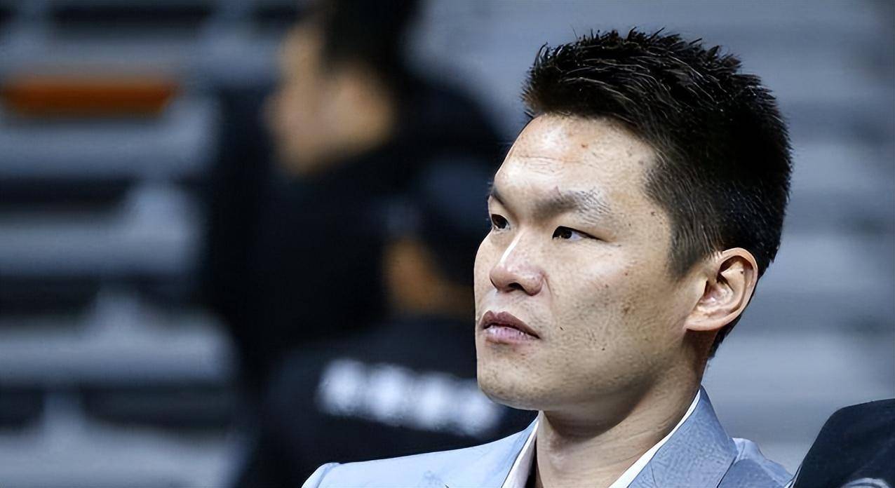 2大国手无缘赛场,经纪人睢冉难辞其咎,王哲林拒绝续约_周琦_新疆男篮