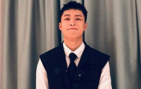 快男宁桓宇宣布结婚,出道7年却没有红,同期的他却红得发紫_华晨宇