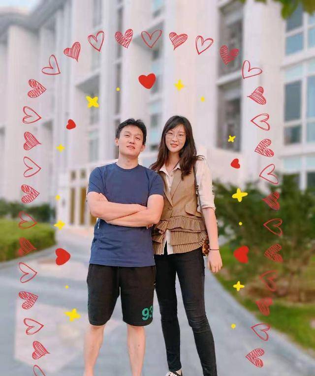 惠若琪和男友早在2016年时,两个人就已经开始恋爱了,但为了不影响
