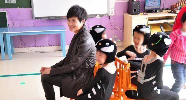 李宇春生日捐款一百万,粉丝应援纷纷晒捐款截图,正能量满满!