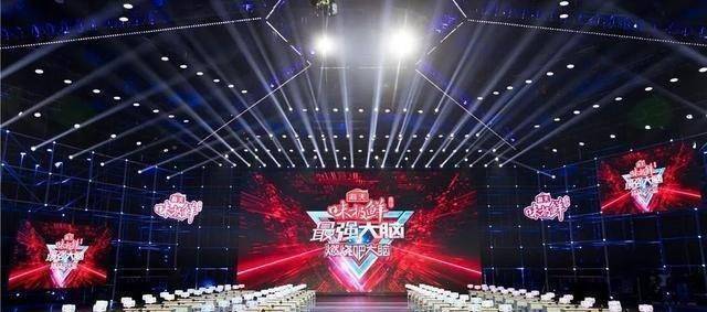 来自清华大学的杨培文和郑伟佳等学霸多次获奖.