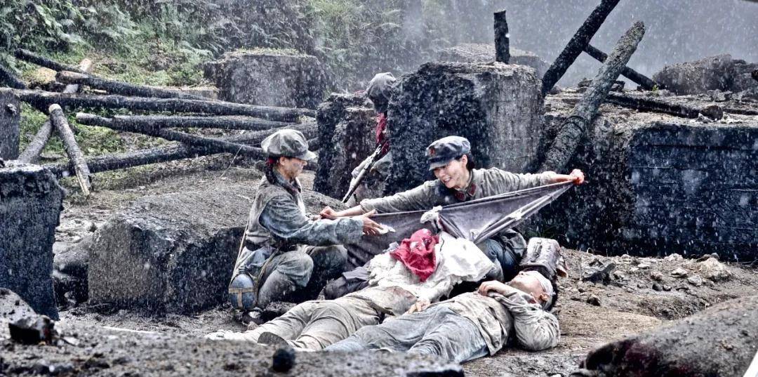 红色经典《半条棉被》:阿凡达演女红军,《亮剑》田雨演瑶族大嫂