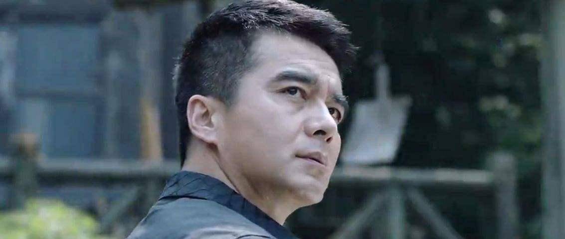 老戏骨许亚东,22岁拿下金鹰奖,许多人不知他四次婚姻的风流史_实力