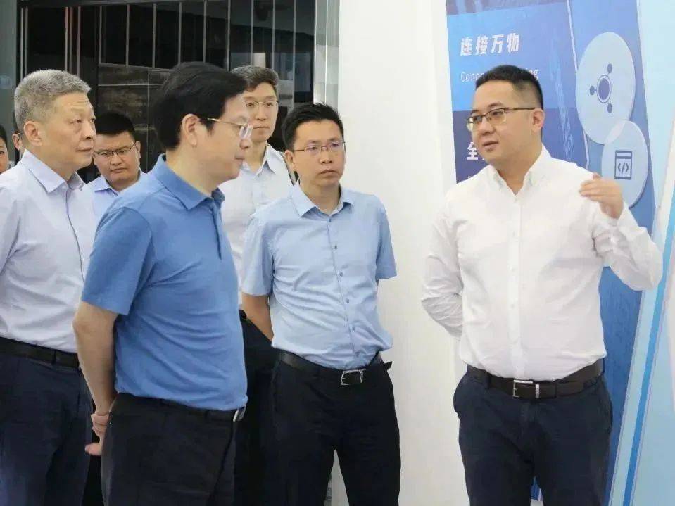 重庆渝富控股集团一行莅临渊亭科技考察调研_人工智能_体系_董事长