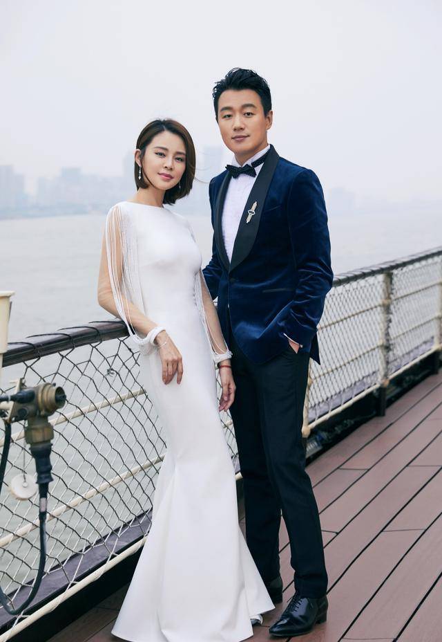 王珞丹的激荡爱情,靠清纯征服了8个男人,事业婚姻仍在低谷徘徊_姐姐