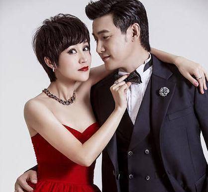 陆毅老婆鲍蕾为何总是大浓妆,看到素颜后,孩子遗传爸爸太正确_家庭