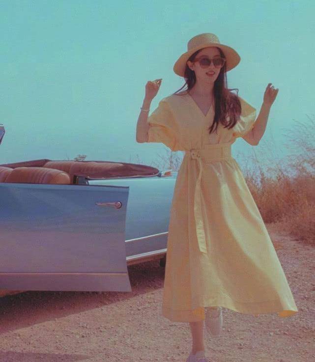 刘亦菲公主裙拍写真仙气飘飘,当看到她的"爷们蹲",网友沸腾了_动作