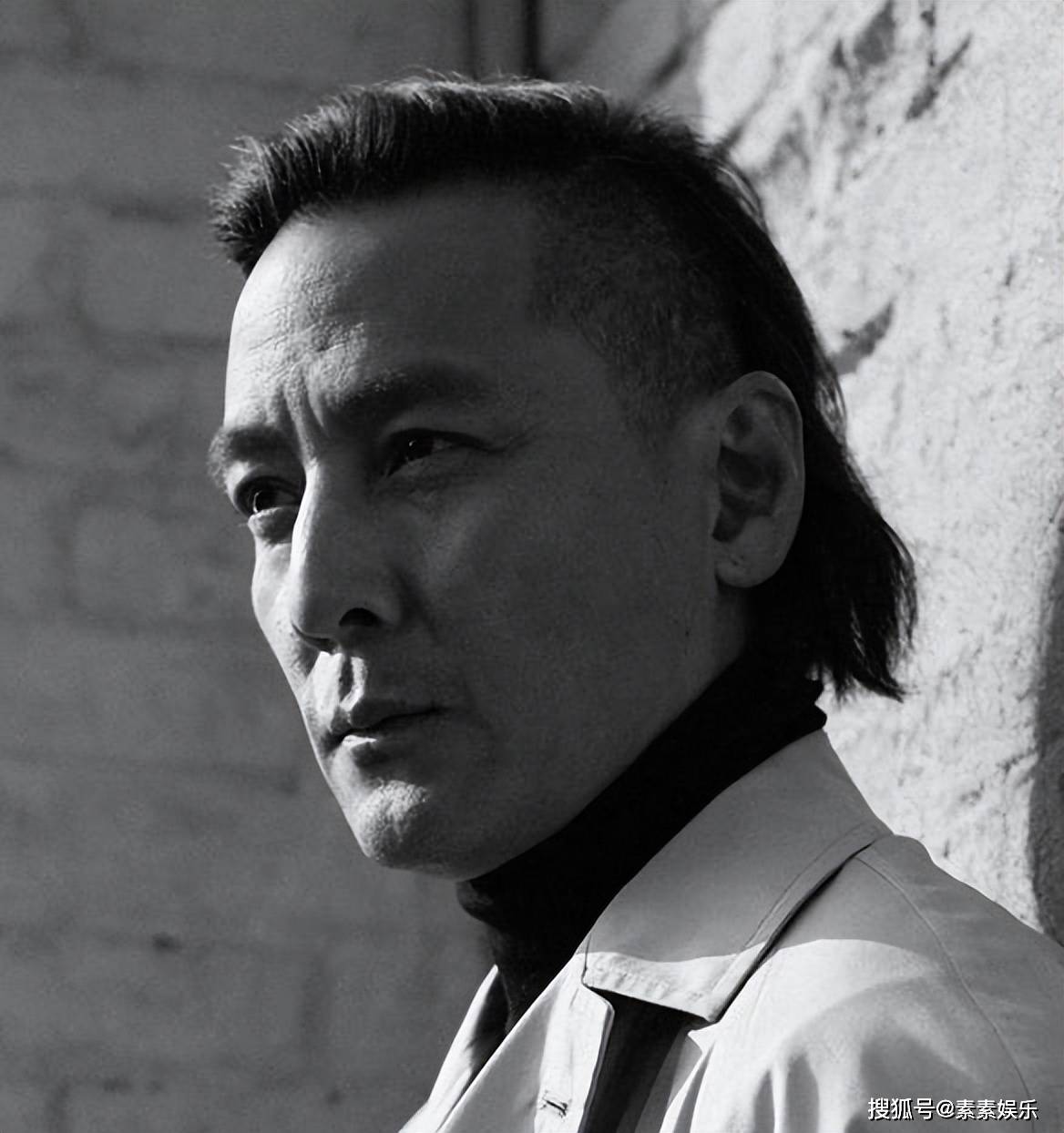 吴彦祖最新照片曝光,与谢贤撞脸引发热议,新发型更显魅力_阿祖_样子