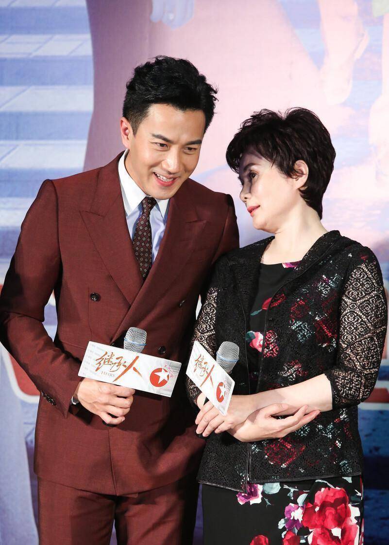 刘恺威分手两年,工作量被拿来和杨幂比较,刘丹替儿子反驳传闻_孩子