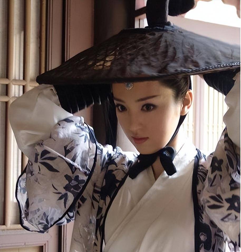 一个傻,一个甜,剩下的都不简单_蛇灵_刘传林_金木兰