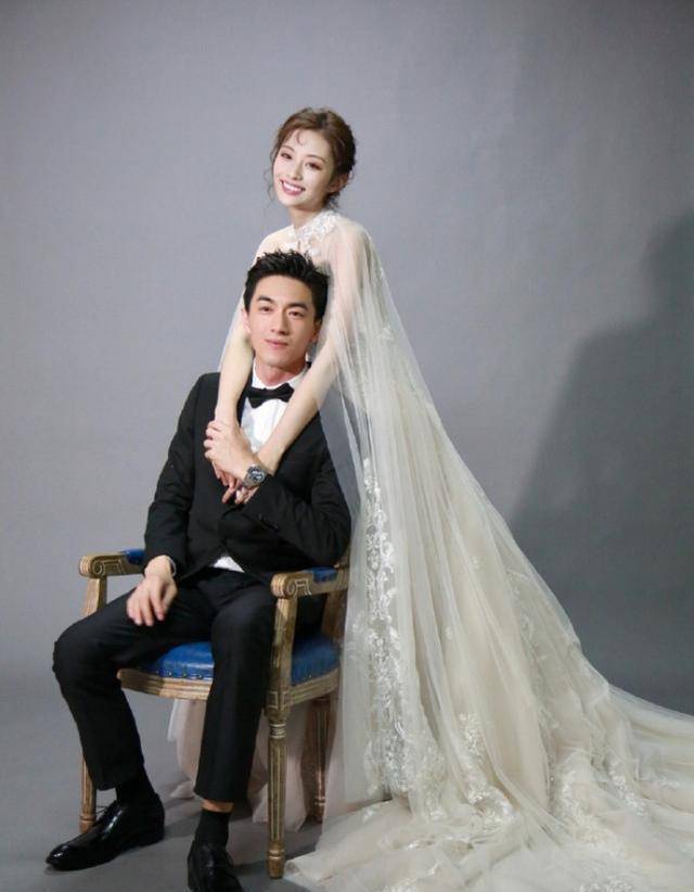 林更新盖玥希疑一年前就已官宣恋情,两人换情侣头像大方秀恩爱_照片