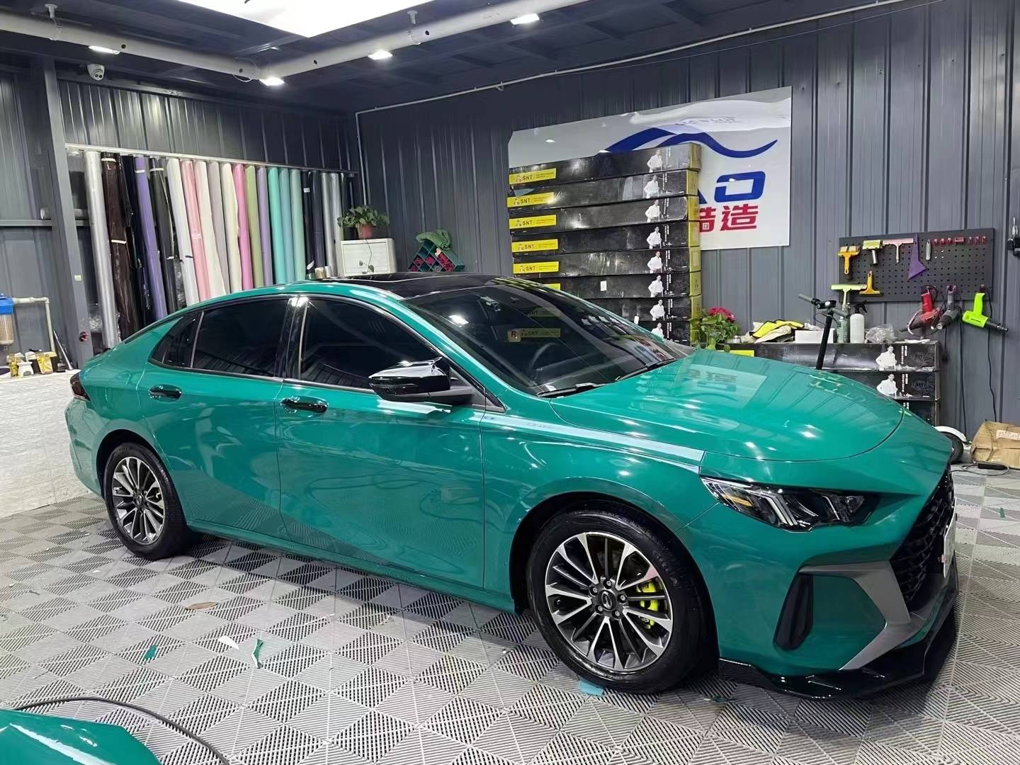 舒耐特改色膜地狱绿,神秘,稳重又很与众不同