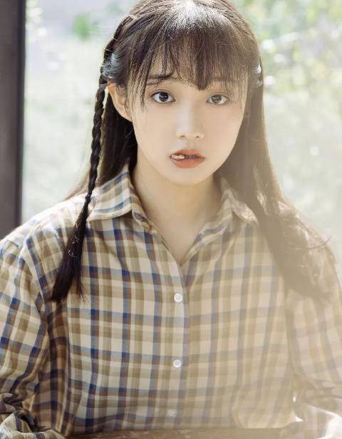 继吴谨言,白鹿之后,于正又捧红一小花,与许凯上演"三生三世"_吴佳怡