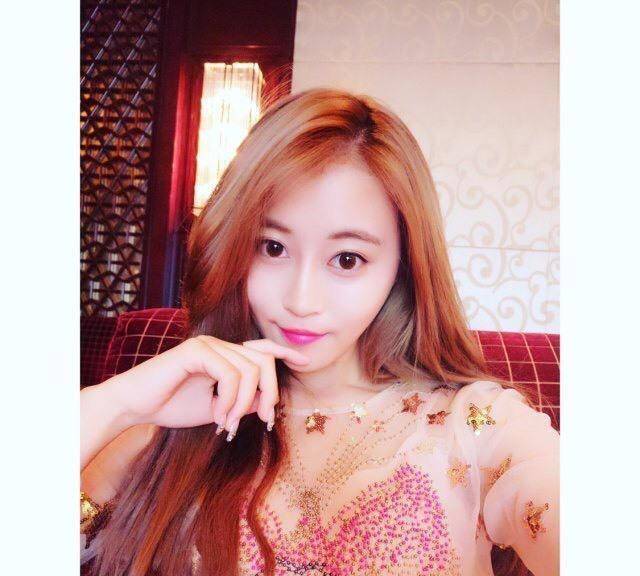 了,当年这部电视剧中的那些小仙女们都是一个个小萝莉,样子非常的可爱