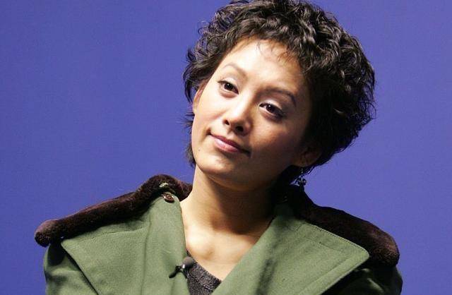 宁静当初为什么要剃光头,是因为受到什么刺激了吗_头发_鬓角_造型