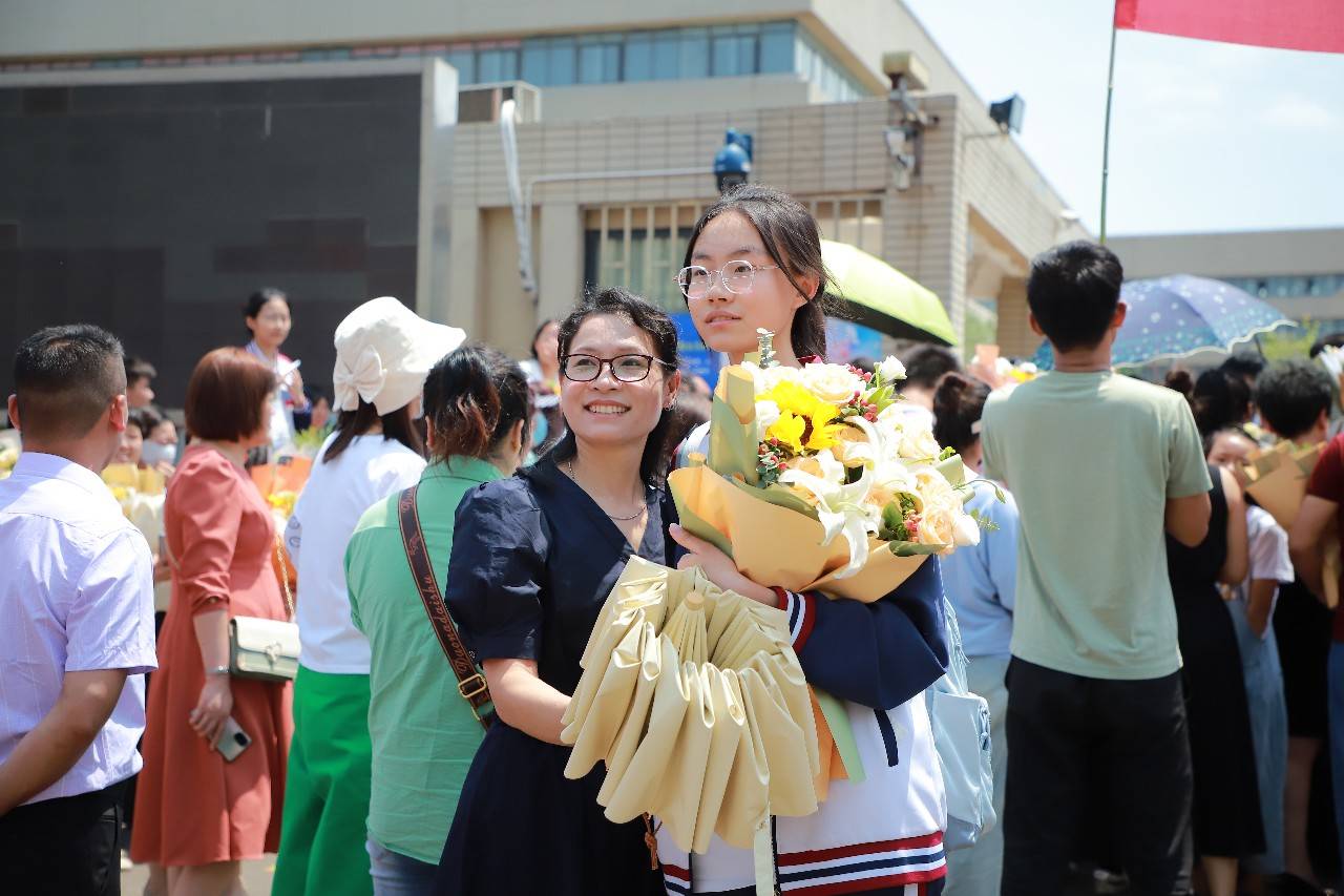 一起来看看即墨二中的学子们吧!