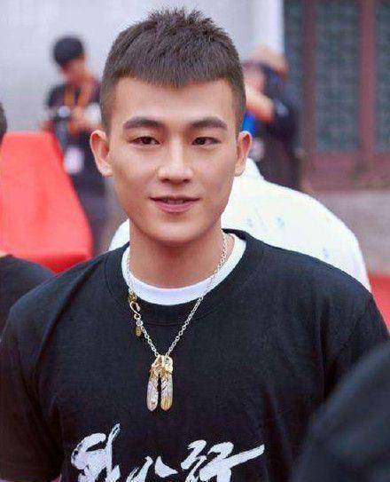 欧豪跟马思纯分手后,半年内五部戏上映,连四大流量小生都羡慕_刘伟强