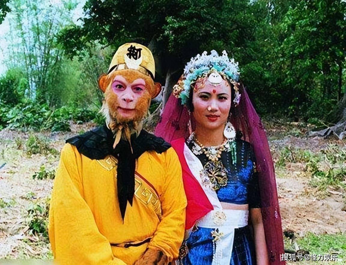 章同童:父亲是六小龄童,母亲是"王后",我的颜值被网友称赞_于虹_女儿