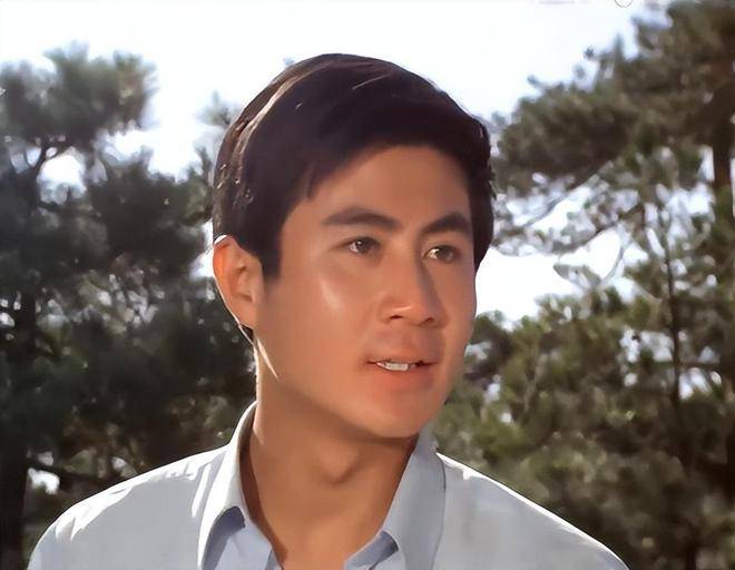 耿母(智世明饰),周母(高淬饰),赵科长(张云